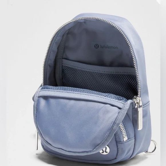 💙LULULEMON Everywhere Sling Small Bag 2L Washed Blue - Picture 9 of 9